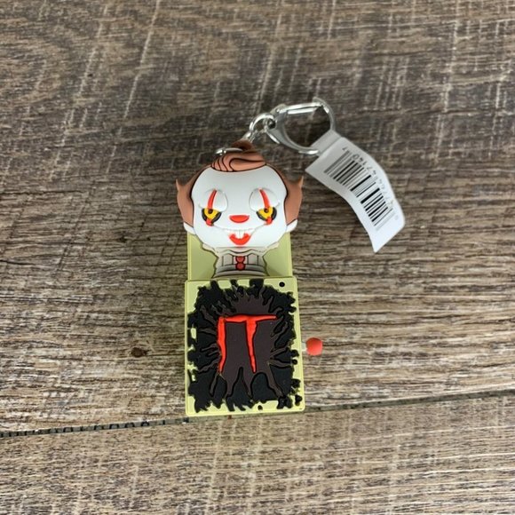 Universal Other - New Horror Properties Pennywise Jack In The Box Figural Bagclip Keych